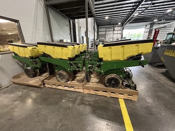 Main image John Deere 1720